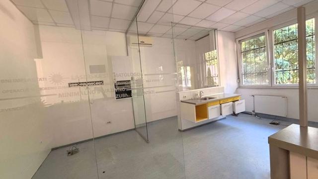 Poslovni prostor, Jednosoban, Izdavanje, 150m2, Rotkvarija, Novi Sad, Zmaj Ognjena Vuka