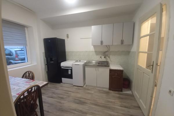 izdavanje, kuca,
zemun-beograd, 1135599, jednosoban-visocka-19