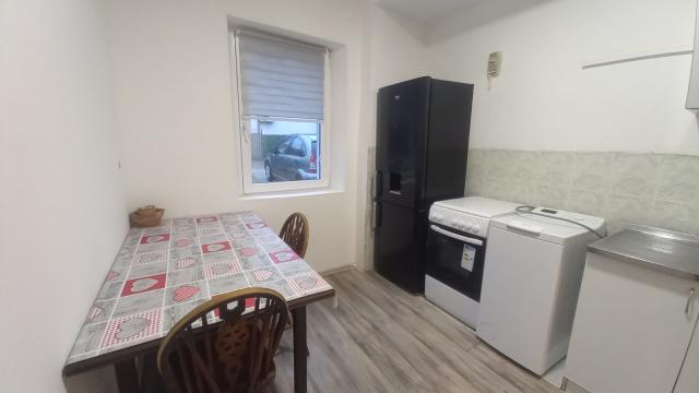 Kuća, Jednosoban, Izdavanje, 25m2, Zemun, Visočka 19