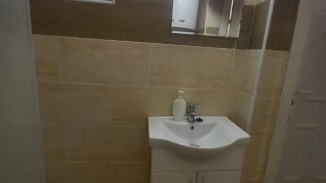 Kuća, Jednosoban, Izdavanje, 25m2, Zemun, Visočka 19