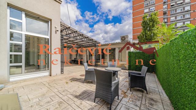 Poslovni prostor, Izdavanje, 1040m2, Centar, Palilula, Poenkareova