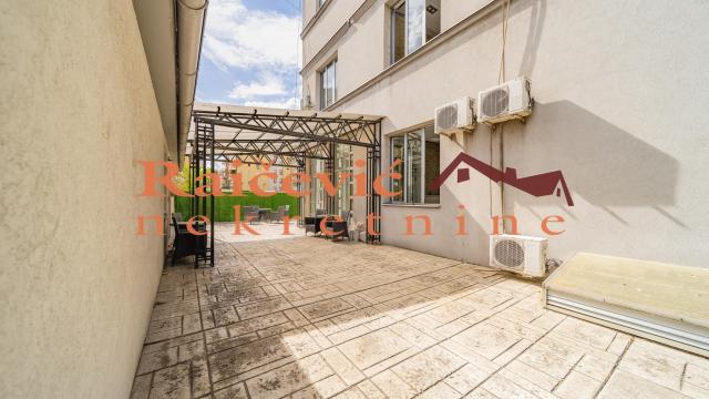 Poslovni prostor, Izdavanje, 1040m2, Centar, Palilula, Poenkareova