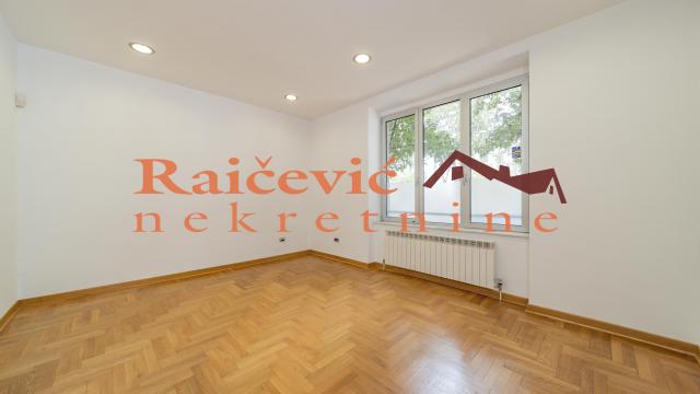 Poslovni prostor, Izdavanje, 1040m2, Centar, Palilula, Poenkareova