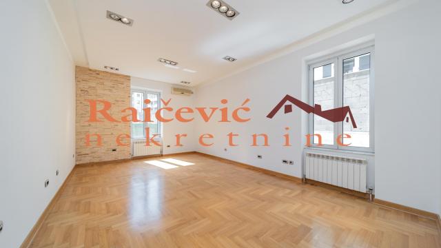 Poslovni prostor, Izdavanje, 1040m2, Centar, Palilula, Poenkareova