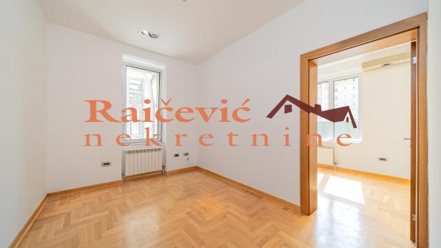 Poslovni prostor, Izdavanje, 1040m2, Centar, Palilula, Poenkareova