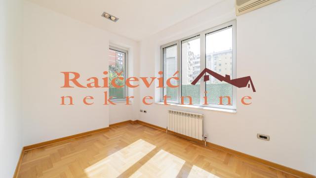 Poslovni prostor, Izdavanje, 1040m2, Centar, Palilula, Poenkareova