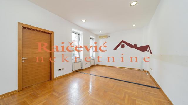 Poslovni prostor, Izdavanje, 1040m2, Centar, Palilula, Poenkareova