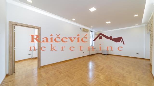 Poslovni prostor, Izdavanje, 1040m2, Centar, Palilula, Poenkareova
