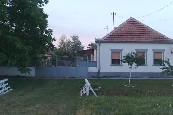prodaja, kuca,
banatska-dubica-opstina-secanj, 1135823, petosoban-marsala-tita-21