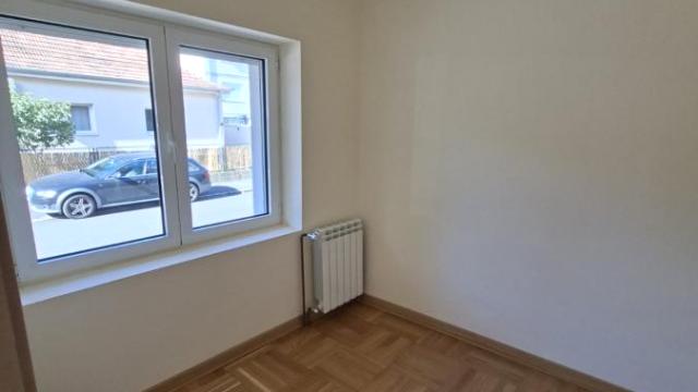 Stan, četvoroiposoban, Prodaja, 123m2, Voždovačka crkva, Voždovac, Nikole Đurkovića