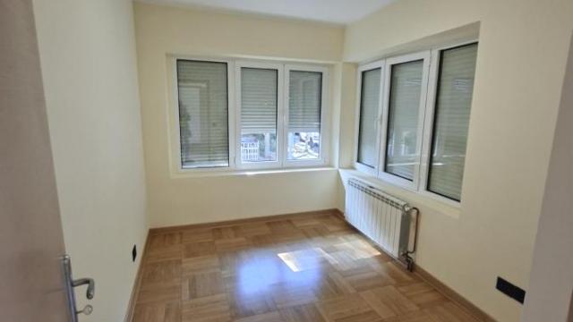 Stan, četvoroiposoban, Prodaja, 123m2, Voždovačka crkva, Voždovac, Nikole Đurkovića