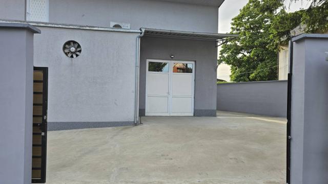 Poslovni prostor, Petosoban, Prodaja, 250m2, Vodanj, Okolno mesto, Vodanj