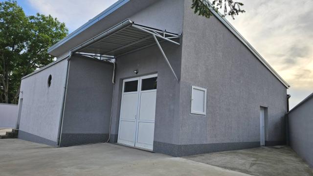 Poslovni prostor, Petosoban, Prodaja, 250m2, Vodanj, Okolno mesto, Vodanj