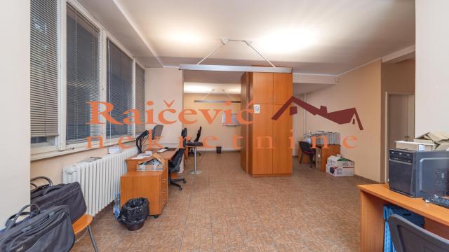 Poslovni prostor, Trosoban, Prodaja, 138m2, Banovo brdo, Čukarica, Pozeska