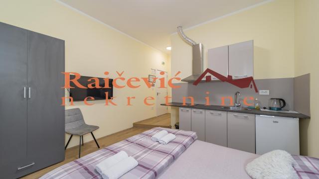 Stan, Prodaja, 211m2, Ekonomski fakultet, Savski venac, Karadjordjeva