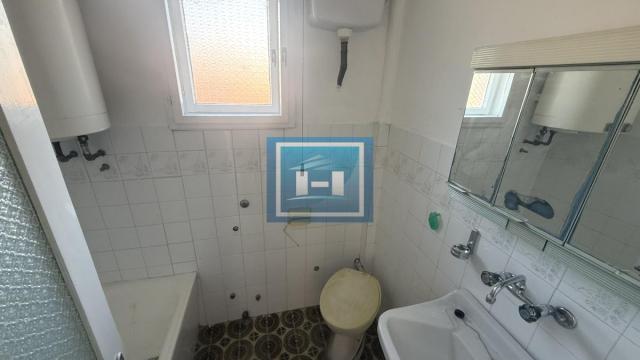 Kuća, Petosoban, Izdavanje, 300m2, Železnička stanica, Novi Sad, Novi Sad