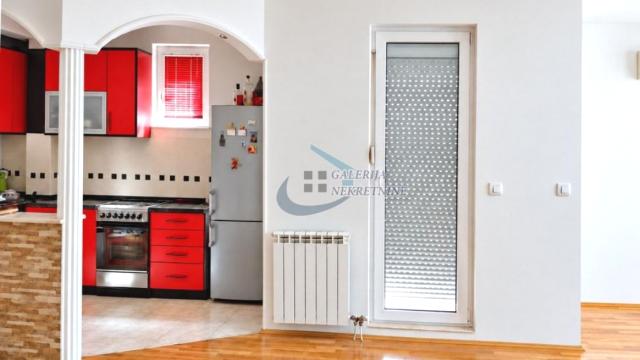 Stan, Trosoban, Prodaja, 62m2, Voždovačka crkva, Voždovac, Gostivarska