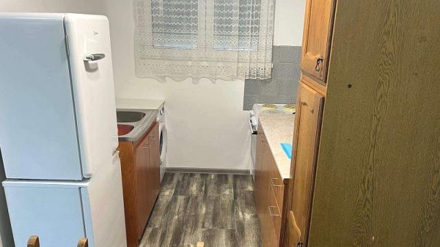 Soba, Izdavanje, 80m2, Jarkovci, Okolno mesto, Jarkovci