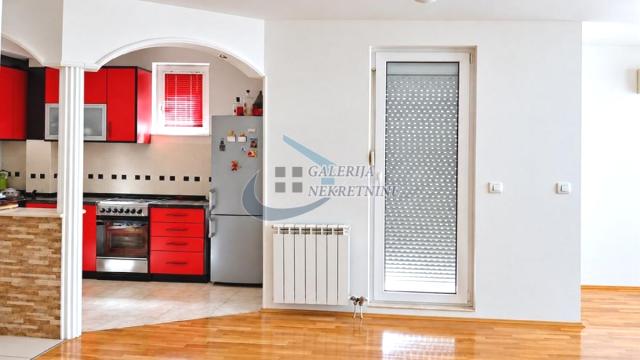 Stan, Trosoban, Prodaja, 62m2, Voždovačka crkva, Voždovac, Gostivarska