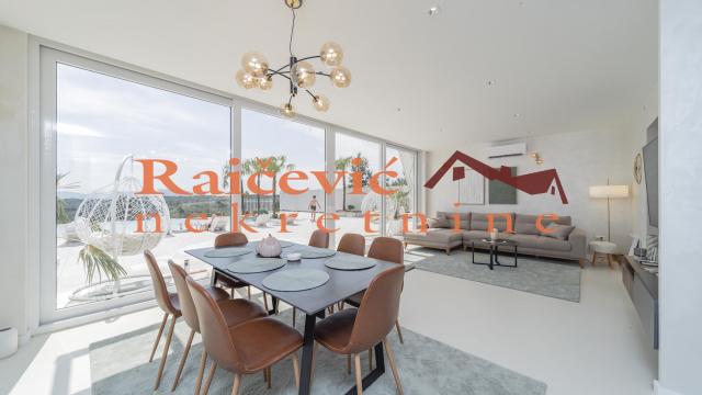 Kuća, Petosoban, Prodaja, 360m2, Sopot (mesto), Sopot, Mali Pozarevac