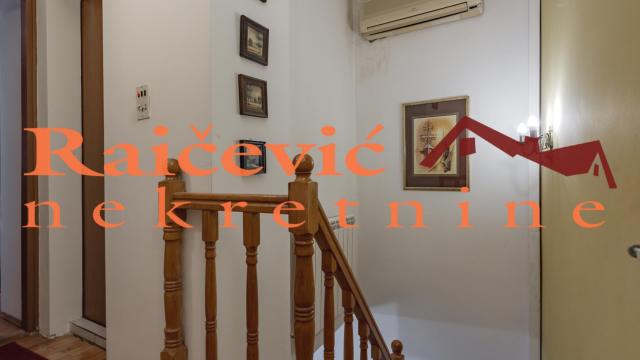 Kuća, četvorosoban, Prodaja, 85m2, Dorćol, Stari grad, Dobracina