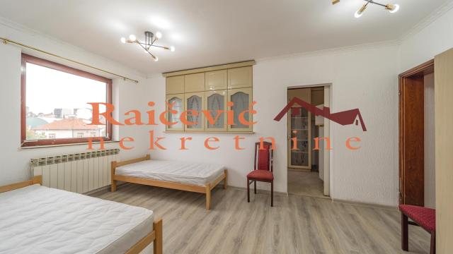 Kuća, Izdavanje, 250m2, Učiteljsko naselje, Zvezdara, Uciteljska