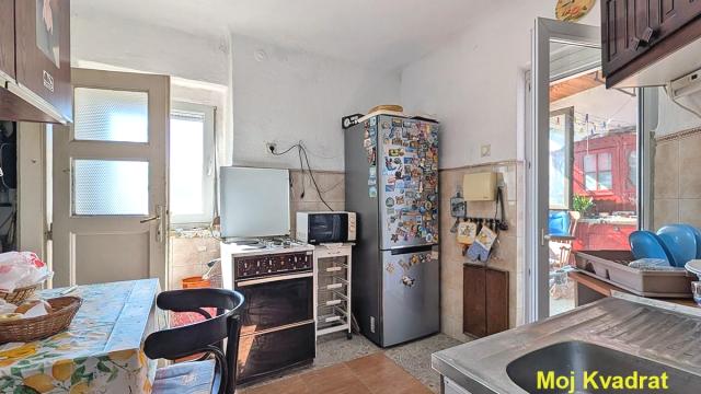 Stan, Troiposoban, Prodaja, 95m2, Slavija, Vračar, Nemanjina