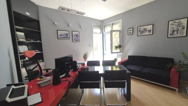 Poslovni prostor, Petosoban i veći, Izdavanje, 100m2, Vojvode Dobrnjca