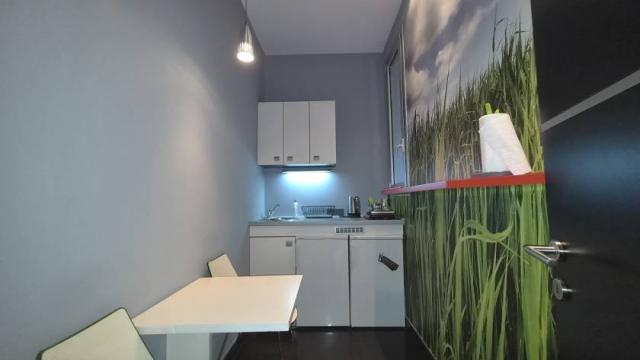 Poslovni prostor, Petosoban i veći, Izdavanje, 100m2, Vojvode Dobrnjca