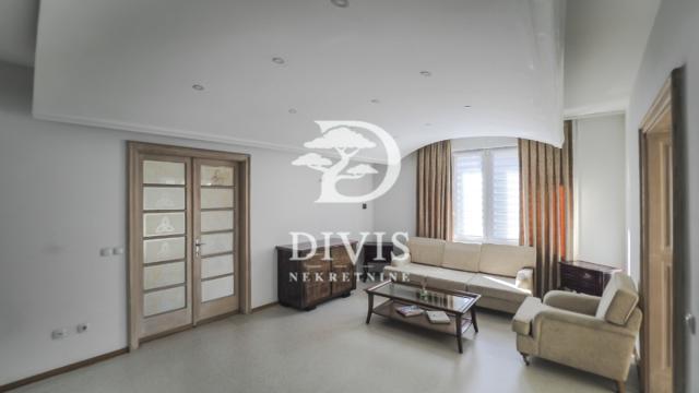 Poslovni prostor, Petosoban, Izdavanje, 140m2, Kursulina