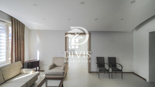 Poslovni prostor, Petosoban, Izdavanje, 140m2, Kursulina