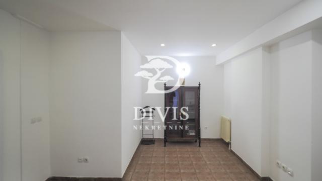 Poslovni prostor, Petosoban, Izdavanje, 140m2, Kursulina