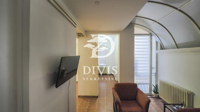 Poslovni prostor, Petosoban, Izdavanje, 140m2, Kursulina