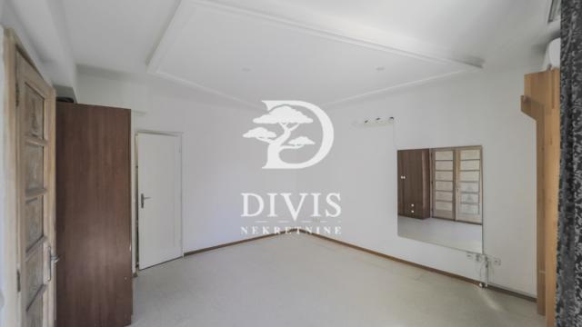 Poslovni prostor, Petosoban, Izdavanje, 140m2, Kursulina