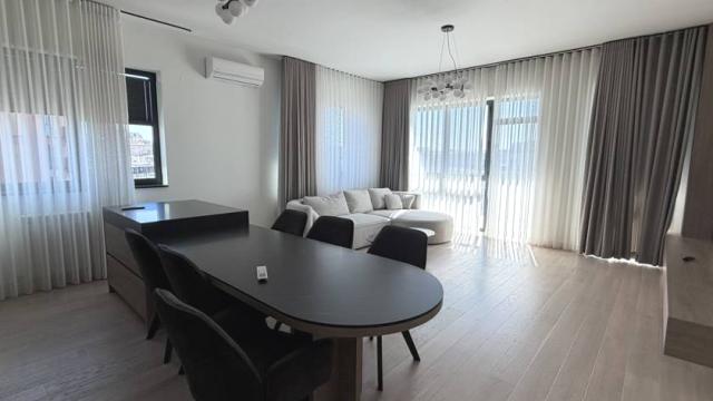 Stan, četvorosoban, Izdavanje, 128m2, Luke Ćelovića Trebinjca