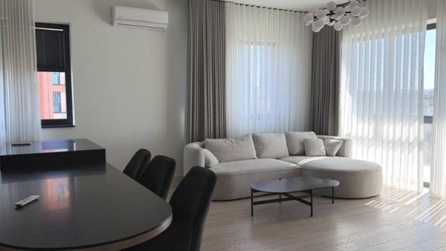 Stan, četvorosoban, Izdavanje, 128m2, Luke Ćelovića Trebinjca