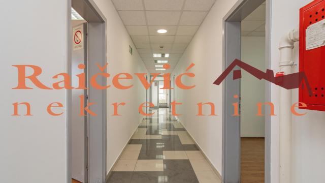 Poslovni prostor, Izdavanje, 216m2, Gornji grad, Zemun, Cara Dusana