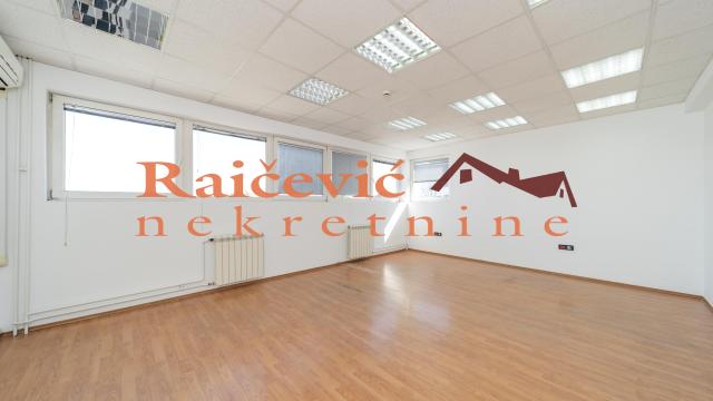 Poslovni prostor, Izdavanje, 216m2, Gornji grad, Zemun, Cara Dusana
