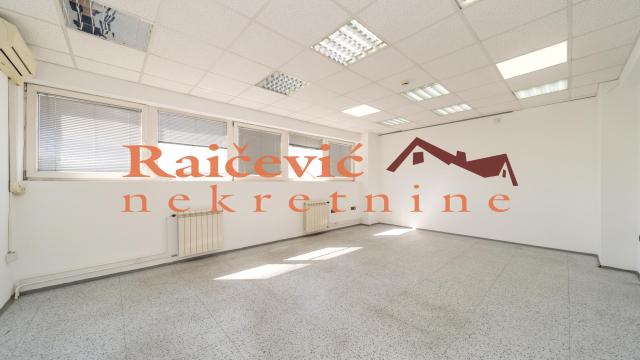 Poslovni prostor, Izdavanje, 216m2, Gornji grad, Zemun, Cara Dusana