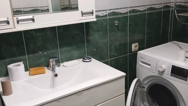 Stan, Trosoban, Izdavanje, 72m2, Profesorska kolonija, Palilula, Braće Grim