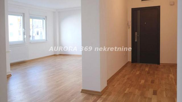 Poslovni prostor, Dvosoban, Izdavanje, 55m2, Bulevar Oslobodjenja, Novi Sad, Novi Sad