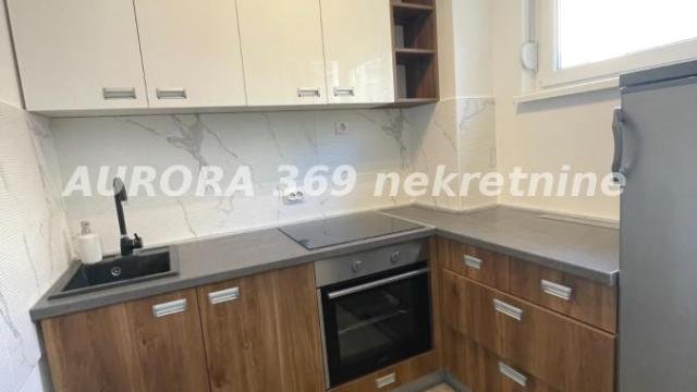 Poslovni prostor, Dvosoban, Izdavanje, 55m2, Bulevar Oslobodjenja, Novi Sad, Novi Sad