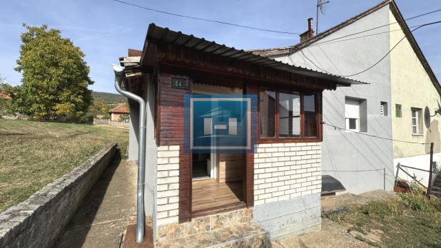 Stan, Trosoban, Prodaja, 70m2, Resavica (varošica), Okolno mesto, Despotovac