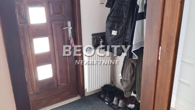 Kuća, četvorosoban, Prodaja, 184m2, Batajnica, Zemun, Branislava Barišića Doktora 5.