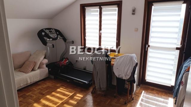 Kuća, četvorosoban, Prodaja, 184m2, Batajnica, Zemun, Branislava Barišića Doktora 5.