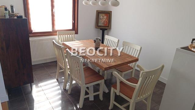 Kuća, četvorosoban, Prodaja, 184m2, Batajnica, Zemun, Branislava Barišića Doktora 5.