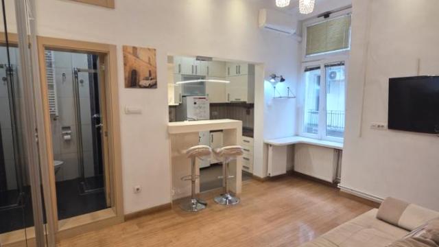 Stan, Jednoiposoban, Izdavanje, 32m2, Cvetni trg, Vračar, Kralja Milana