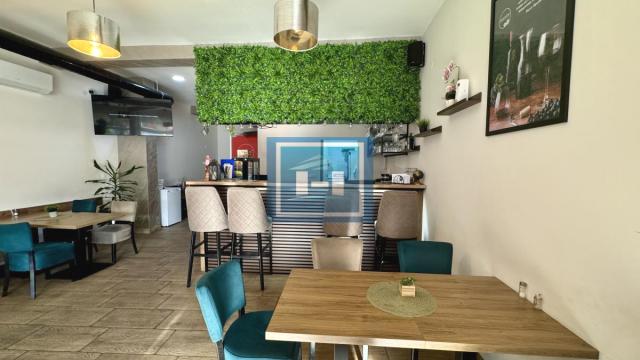 Poslovni prostor, Izdavanje, 84m2, Centar, Gradska lokacija, Ćuprija