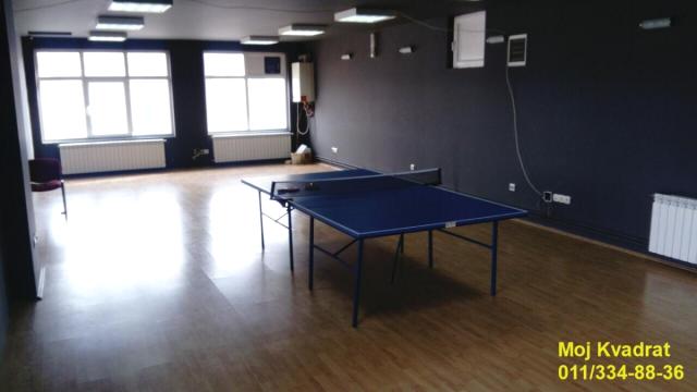 Poslovni prostor, Izdavanje, 216m2, Bulevar oslobodilaca Čačka