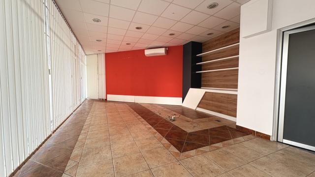 Poslovni prostor, Jednosoban, Izdavanje, 31m2, Bulevar Mihajla Pupina